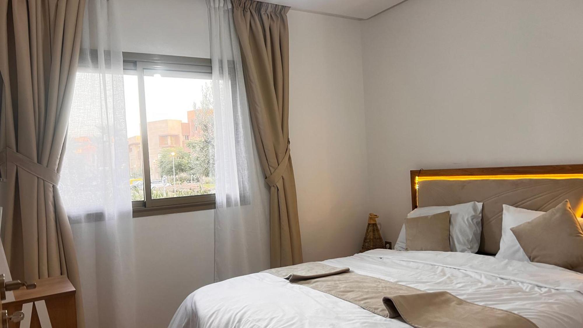 Mini-Villa Situee Dans Une Residence Prestigia A Marrakech, Avec Une Vue Sur La Piscine Et Le Golf Une Securite 24H Sur 24 Et Une Proximite Ideale De L Aeroport 5 Minutes C Est Une Offre Parfaite Pour Des Vacances Marrakesh Eksteriør bilde